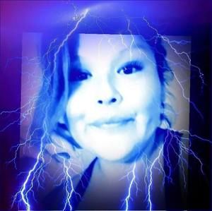 Meet your Posher, Carla